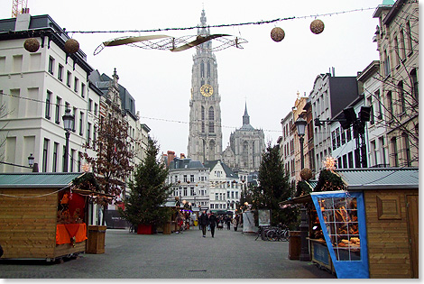 17314 EMERALD DAWN 17 Antwerpen Weihnachtsverkaufsbuden auf dem Weg zum Grote Markt C Eckardt