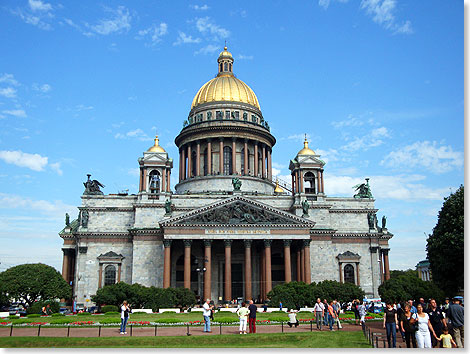 Die Isaacs-Kathedrale mit ihrer vergoldeten Kuppel 
	berragt selbst groe Palste St. Petersburgs