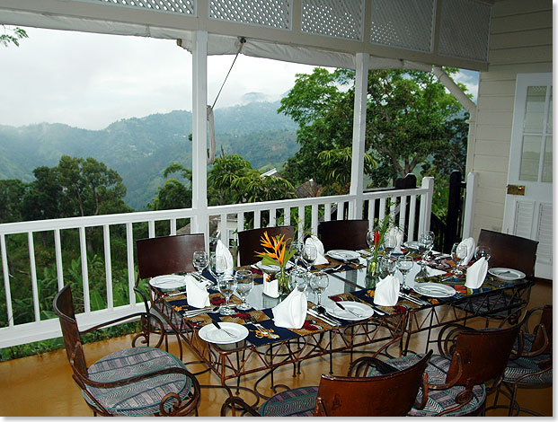 Beim Essen im Strawberry Hills Hotelrestaurant genieen Gste den Blick auf die Blue Mountains
