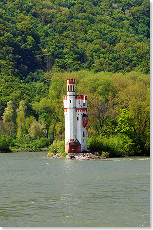 Der Museturm auf einer kleinen Rheininsel bei Bingen