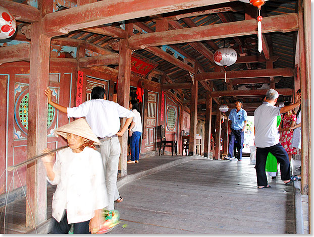 Die im 17. Jahrhundert 
			errichtete Japanische Brcke ist die Hauptattraktion von Hoi An.