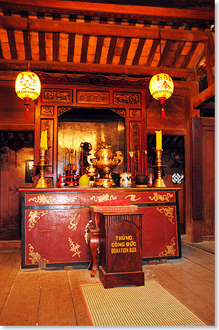 Gebetsraum der kleinen 
			Pagode auf der Japanischen Brcke.
