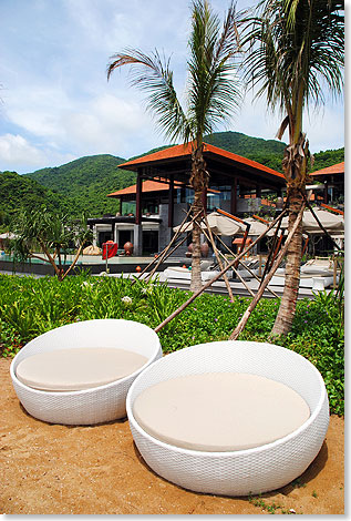 Komfort ohne Ende: Die 
			luxurise Ausstattung des Banyan Tree knnen die Hotelgste selbst 
			am Strand genieen.