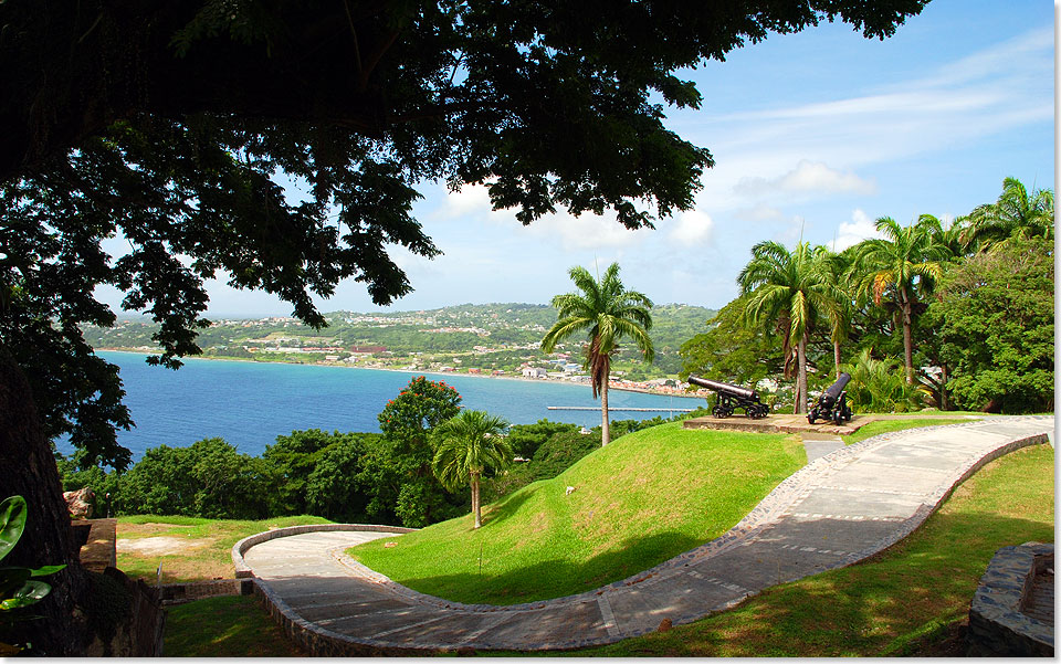 An der Rocky Bay im Sdosten Tobagos liegt Scarborough, die Hauptstadt der Insel. Auf einem Hgel unweit des Zentrums steht das 1777 erbaute Fort King George.