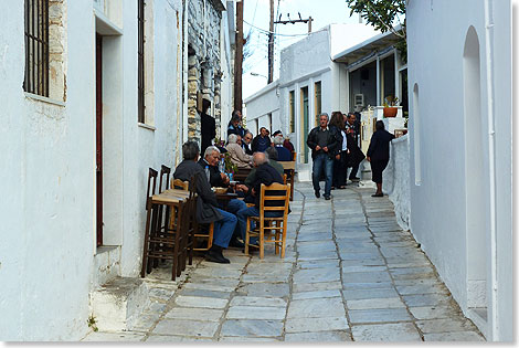 Kostbares unter den Fen: Im schnen Dorf Apiranthos auf Naxos wird wie in vielen anderen Stdten und Drfern Marmor auch fr den Bau von Straen und Brgersteigen verwendet. 