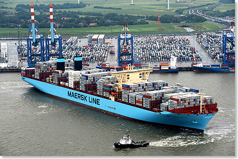 Ein Riese macht in Bremerhaven fest: Das grte Containerschiff der Welt ist 400 Meter lang.