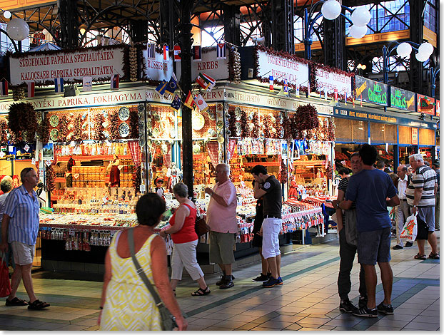 ... schwelgen 
			sowohl die Budapester selbst, als auch die Besucher, in dem 
			vielfltigen Warenangebot.