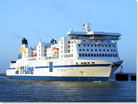 Die NILS HOLGERSON und ihr Schwesterschiff PETER PAN verkehren zwischen Travemnde und Trelleborg in Sdschweden
