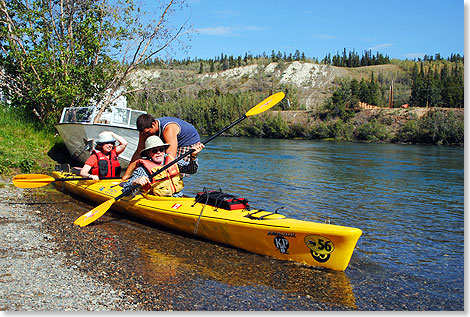 Zu den beliebtesten Paddelrouten in Kanada zhlt die 780 Kilometer lange Strecke auf dem Yukon River von Whitehorse bis Dawson City. Man braucht dafr etwa 14 bis 16 Tage, gebte Wasserwanderer schaffen es in zwlf.