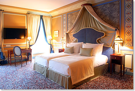 Doppelzimmer Deluxe in The Regent Grand. Das von dem renommierten Interior
Designer Jaques Garcia gestaltete historische Luxushotel im Herzen Bordeaux bietet eine einzigartige Atmosphre in edlem Ambiente.