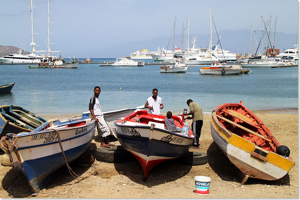 Im Hafen von Mindelo auf Sao Vicente, einer von 19 Kapverdischen Inseln.