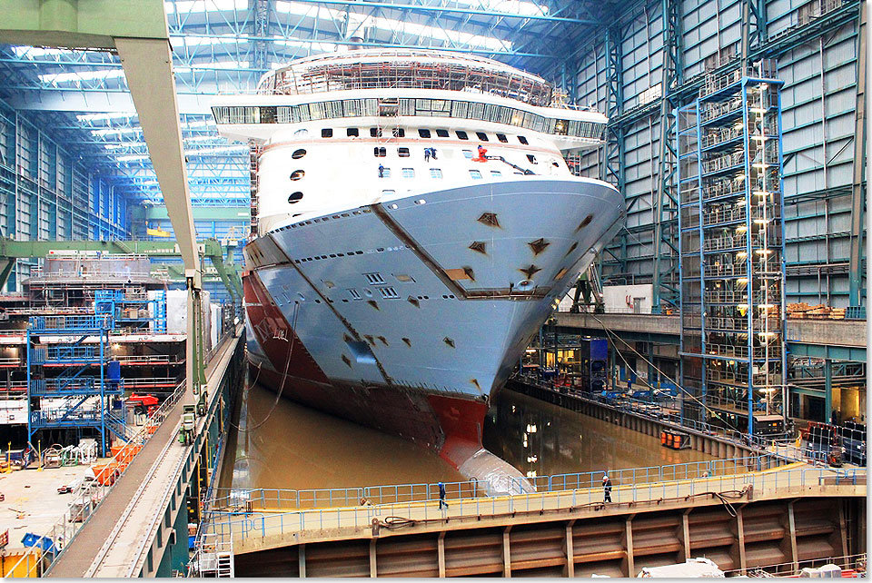 Die QUANTUM OF THE SEAS, die mittlerweile vom Stahlbau fertiggestellt und im Baudock II der Meyer Werft aufgeschwommen ist, wird vermutlich im August ausgedockt.