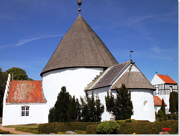 Die sterlars Kerke ist eine typische Bornholmer Rundkirche. 