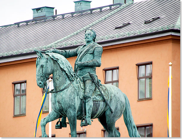 Stockholm  Das Denkmal von Gustav II. Adolf von Schweden steht am Strmgatan.