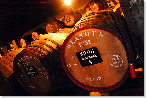 In den historischen Kellern der Firma Blandys in Funchal kann man sich ber die Herstellung des berhmten Madeiraweins informieren 