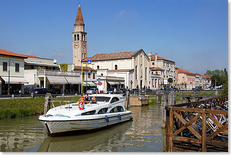 Auf dem Brentakanal von der Lagune von Venedig ins Landesinnere.