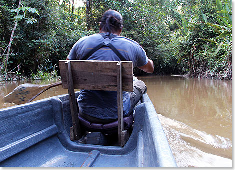 Fahrt mit dem Kanu durch die Seitenarme des Rio Napo.