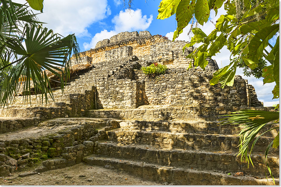 Die Hauptpyramide von Chacchoben, einer Ruinensttte der Maya im Sdosten der Halbinsel Yucatn im mexikanischen Bundesstaat Quintana Roo. 