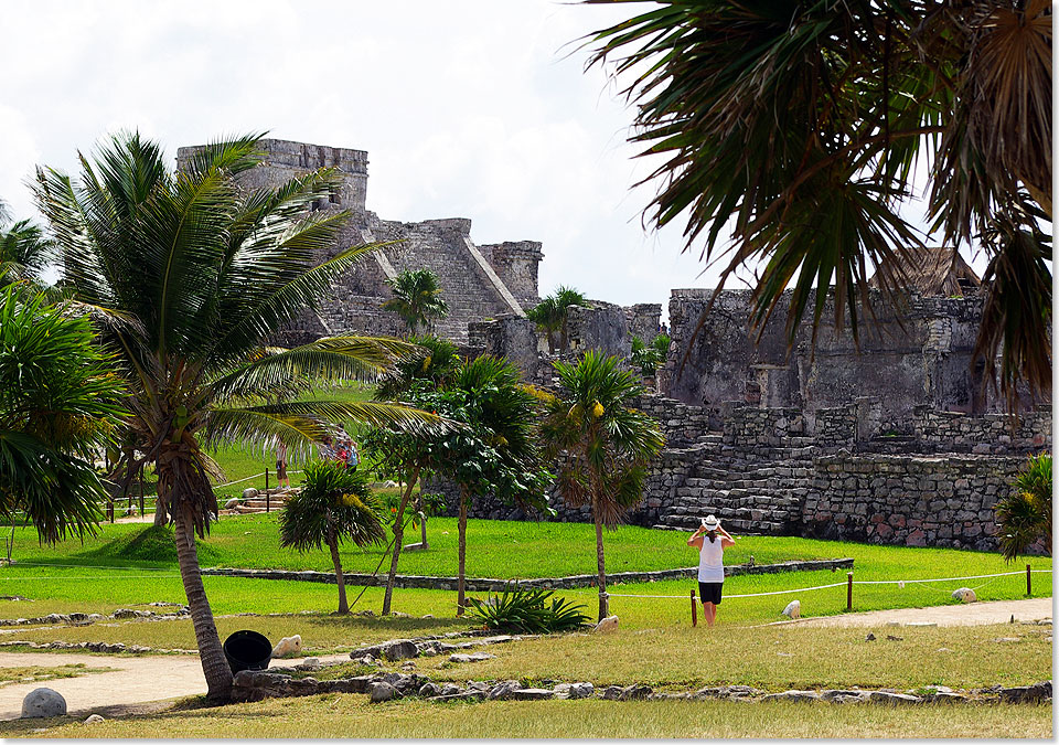 Das Castillo ist das grte Bauwerk in Tulum an der Riviera Maya auf der Halbinsel Yucatn.