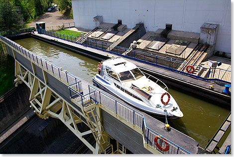 43 Meter lang ist der Trog  damit ist die Maximalgre fr Schiffe im Rhein-Marne-Kanal vorgegeben.