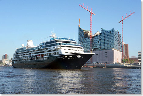 Am 23. Juli 2013 ist die AZAMARA QUEST erstmals in den Hafen von Hamburg eingelaufen.