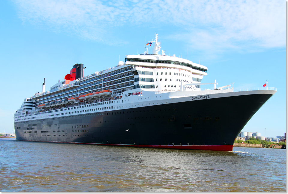 18105 02 QUEEN MARY 2 Hamburg79 2015 Kai Ortel