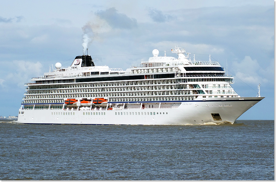 18108 Viking Sky Schwesternschiff der 2018 in Fahrt kommenden VIKING ORION 27042017 Cuxhaven C Eckardt