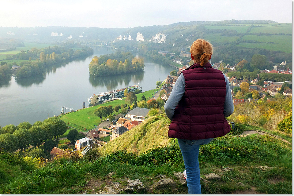 18114 Blick auf Les Andelys und die Swiss Sapphire C Eckardt