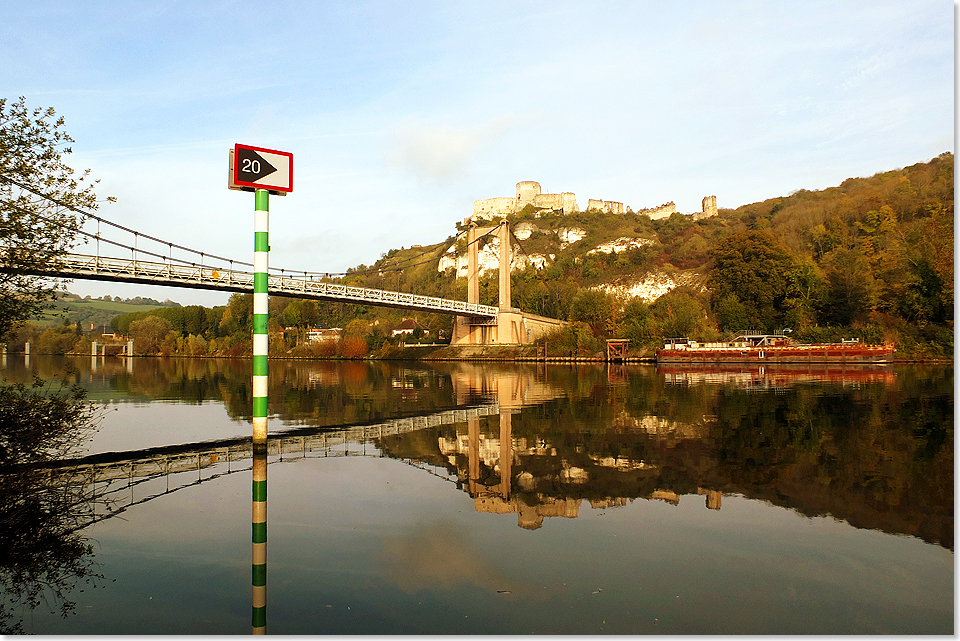 18114 Goldener Oktober in Les Andelys Ruine der Zitadelle Château Gaillard C Eckardt