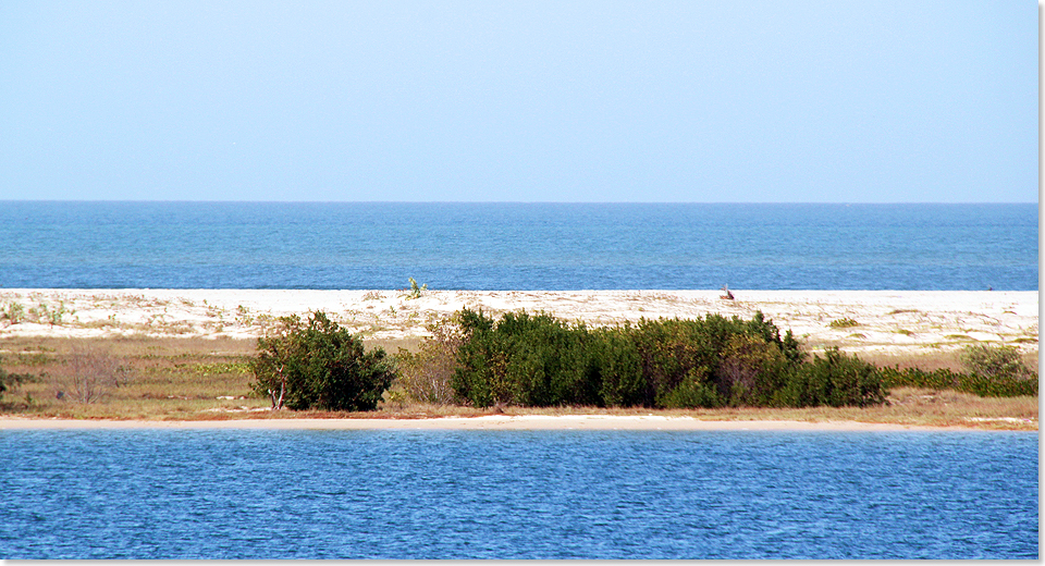 18115 PSW 31c MS BOU EL MOGDAD Der Strand am Atlantik mit Lagune bei Saint Louis