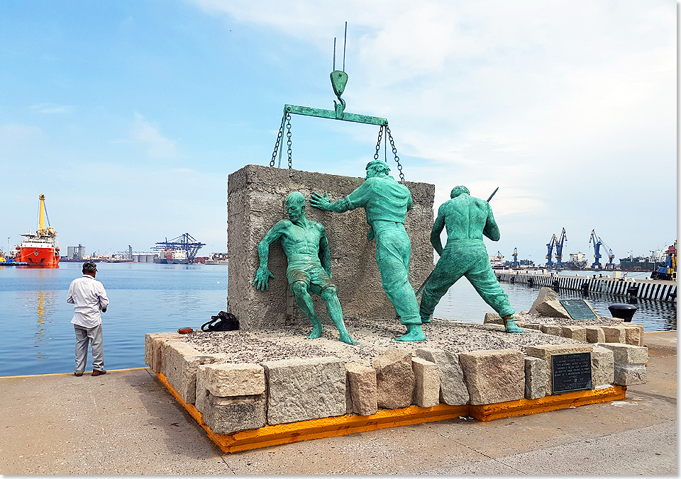 18118 NORDISABELLA PSW 120 Denkmal fuer die Hafenerbauer von Veracruz Mexiko