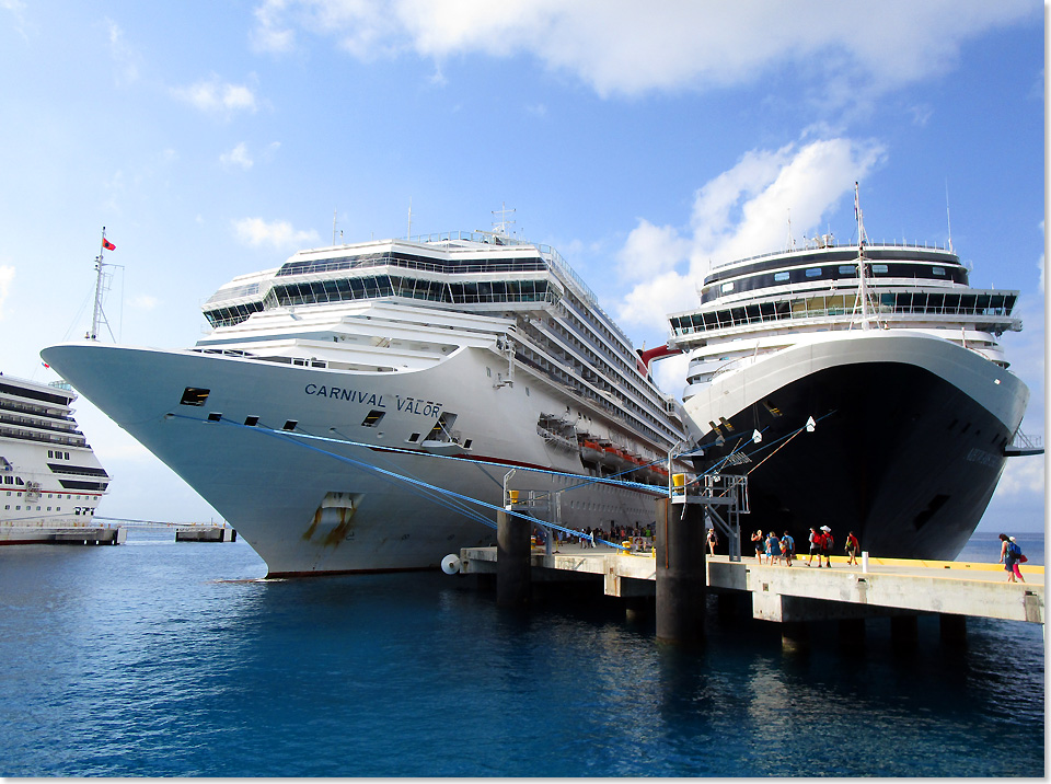 20106 23 Carnival Valor und Nieuw Amsterdam Cozumel25 2018 Kai Ortel