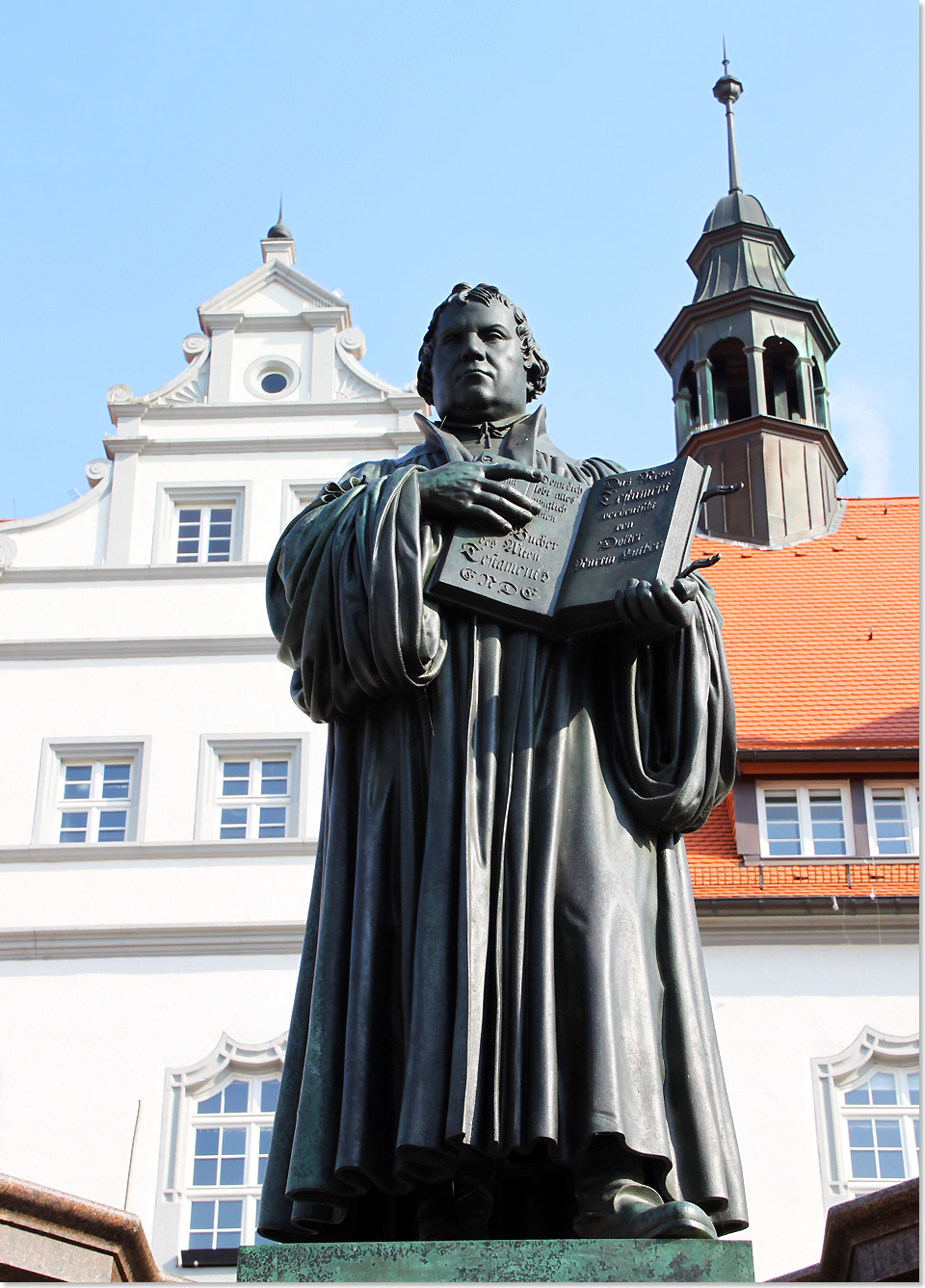 20114 56 Denkmal von Martin Luther auf dem Rathausplatz von Wittenberg