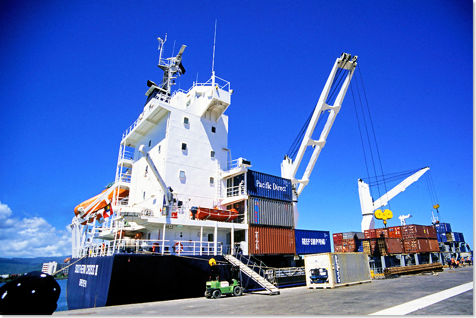 20117 MS SOUTHERN CROSS II Suedseefrachter 01