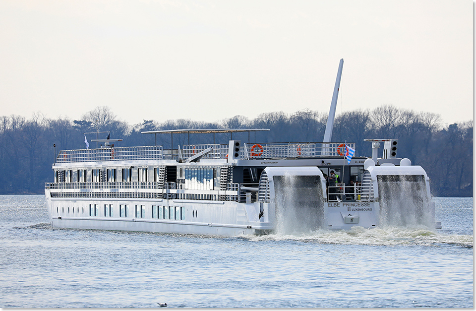 18204 Elbe Princesse II Aussenaufnahme Foto CroisiEurope Strasbourg