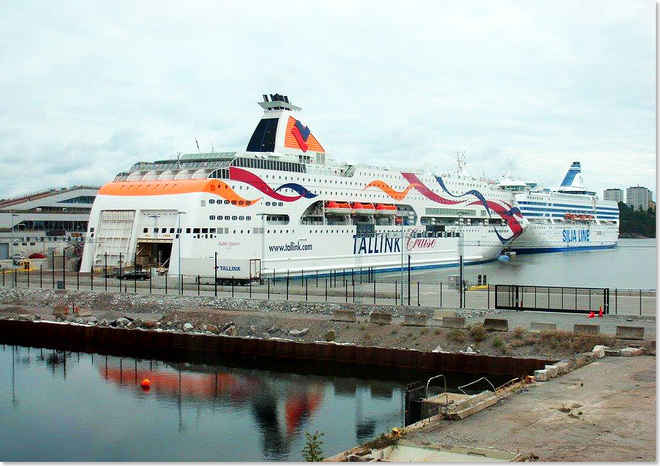 18309 BALTIC QUEEN nach Tallinn und SILJA SYMPHONY nach Helsinki DSCI9036 Foto C Behm