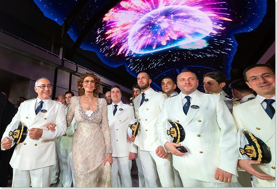 19204 MSC Bellissima Main Ceremony Sophia Loren Foto MSC Cruises