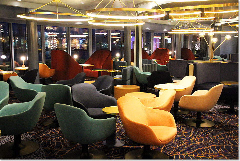 19209 03 Mein Schiff 2 Schau Bar08 2019 Kai Ortel