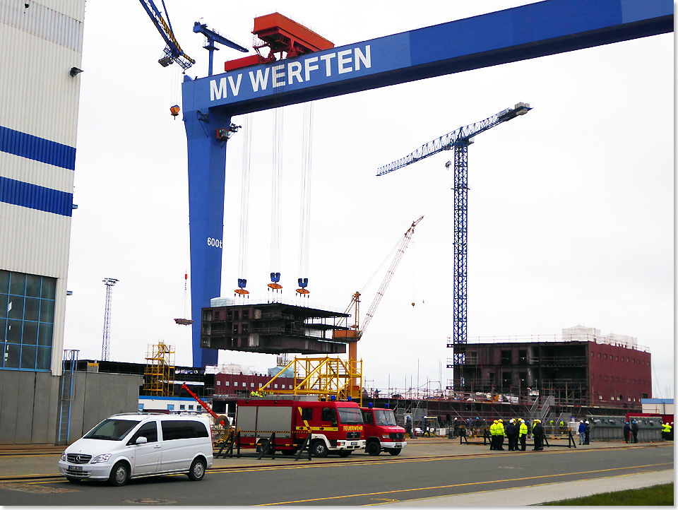 19221 MV Werften Decksteil P1010960 Foto Reiner Frank Rostock