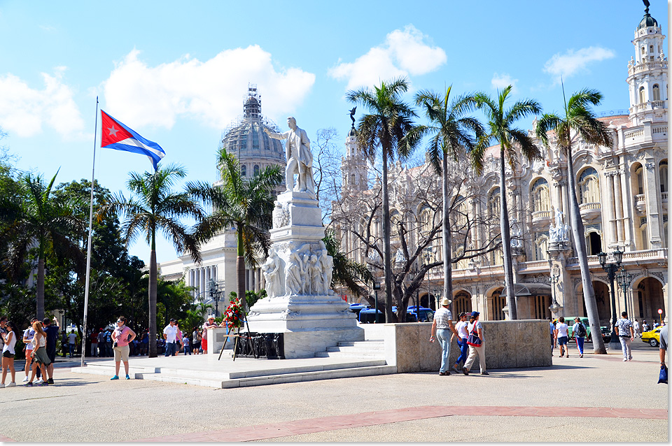 17305 Cuba Fricke Cubas Flagge ueber Vergangenheit und Zukunft