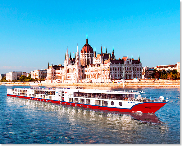 17313 MS MAXIMA in Budapest vor dem Parlament Foto nicko Cruises