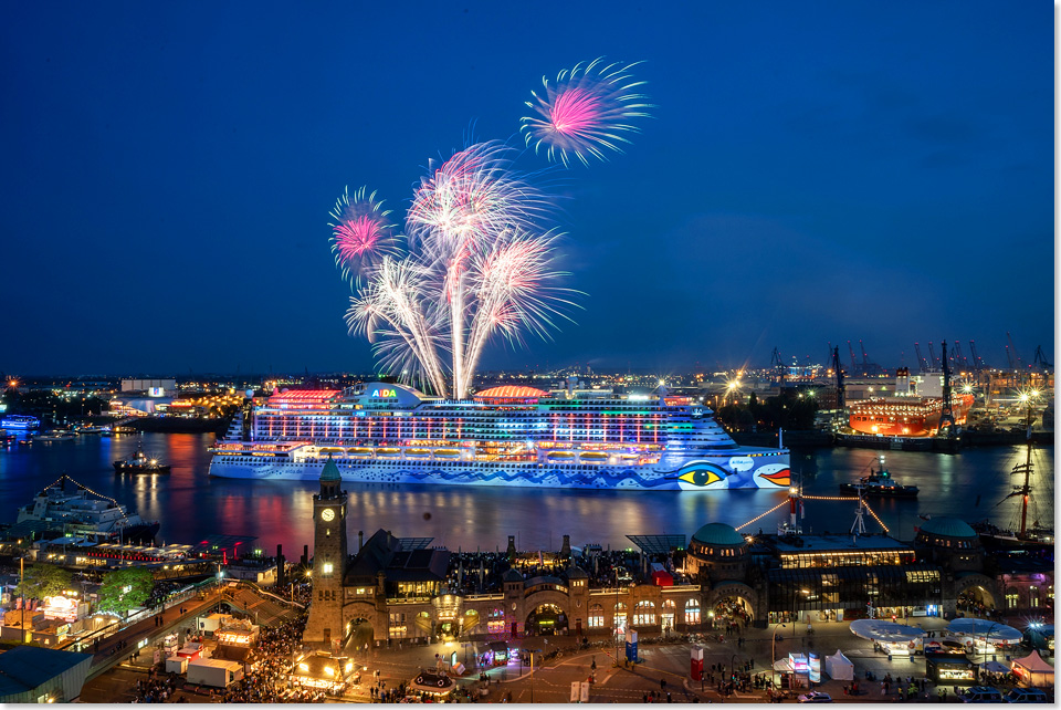 18304 AIDAperla Hafengeburtstag 2018 Foto Aida Cruises c Christian Lietzmann