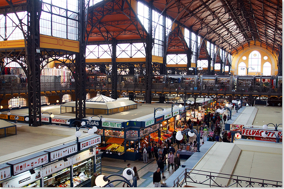 19313 EG Budapest Markthalle innen 09060