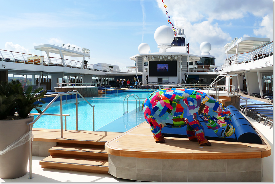 18408 12 Mein Schiff 1 Pooldeck17 2018 Kai Ortel