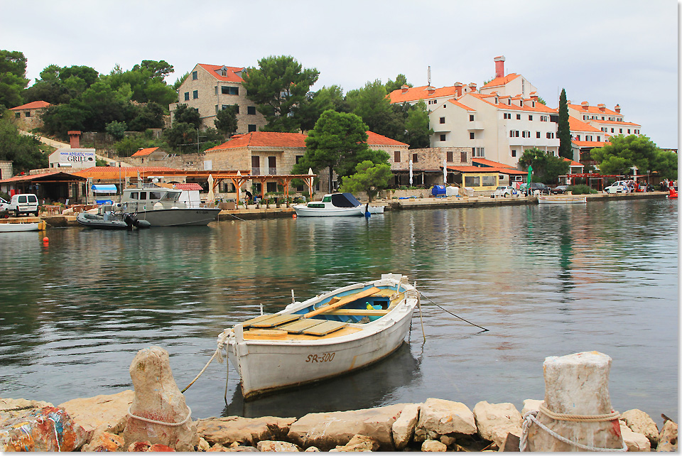 18508 PSW 44 Der kleine stille Hafen von Polace auf der gruenen Insel Mljet