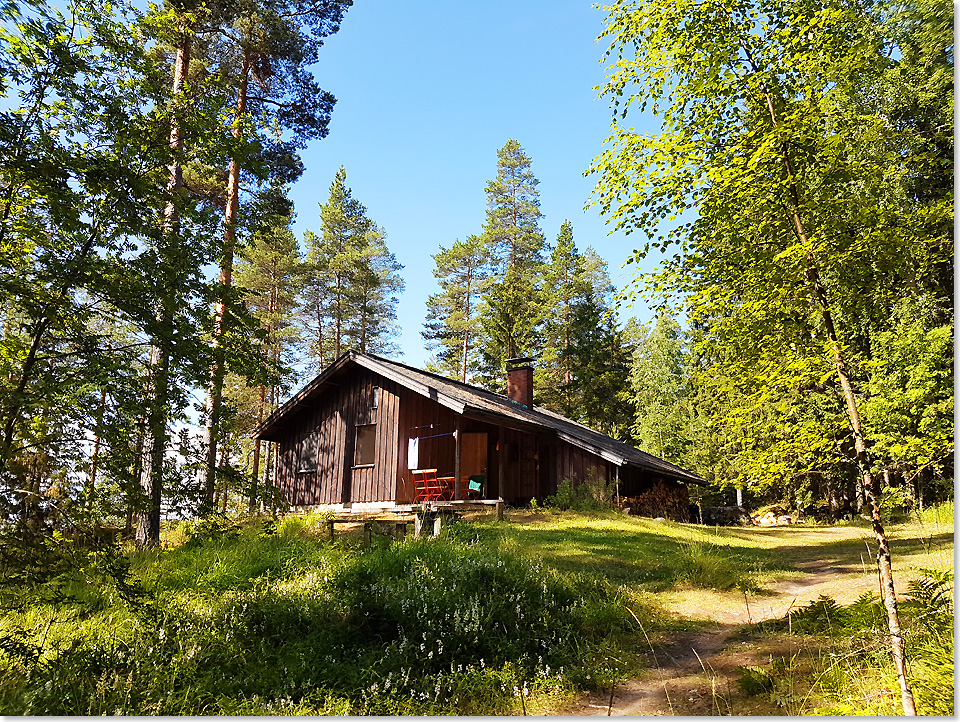 18513 07 PSW Auf einem Huegel im Wald unser Inselhaeuschen