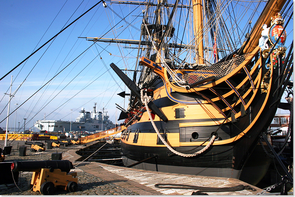 19505 PSW D 01 424 HMS VICTORY