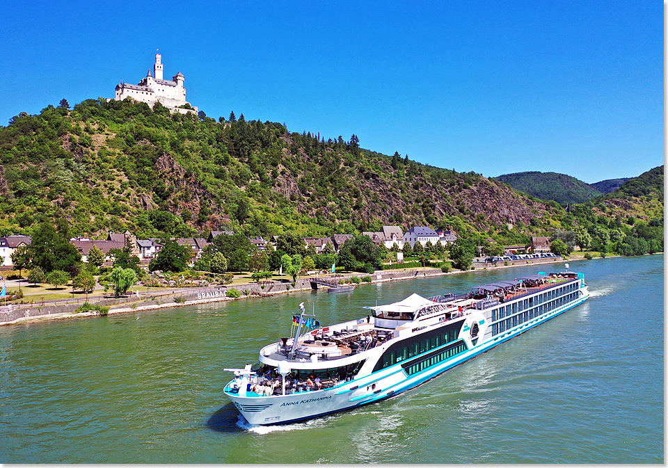 19516 ANNA KATHARINA auf dem Rhein vor Marxburg Foto Phoenix