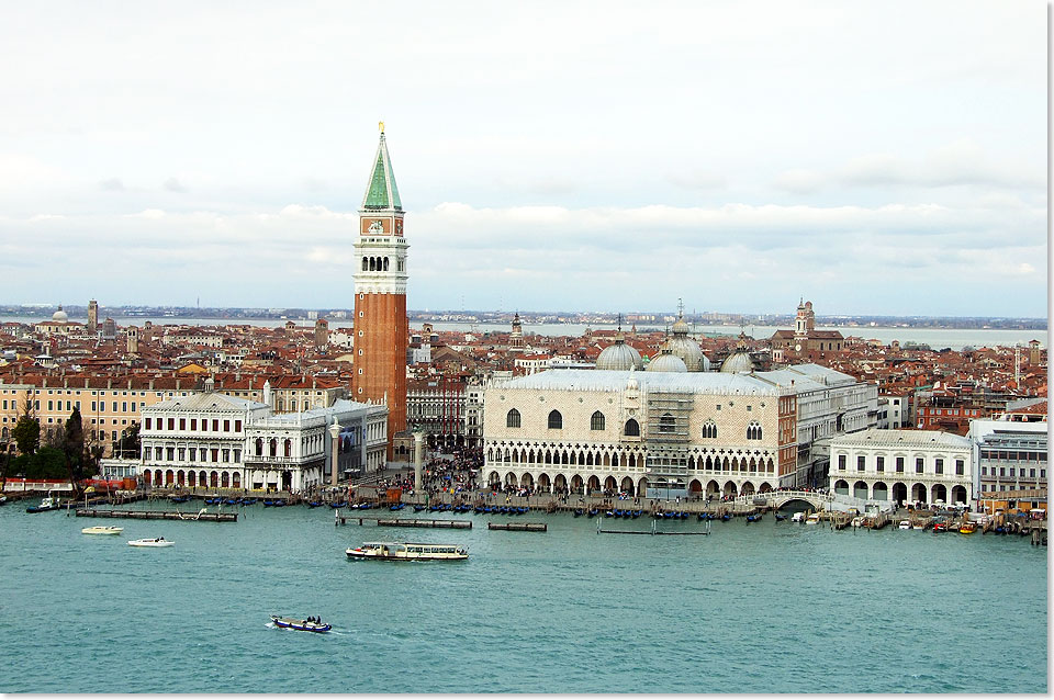 17604 20080318 Venedig 015 Foto Hafen Venedig