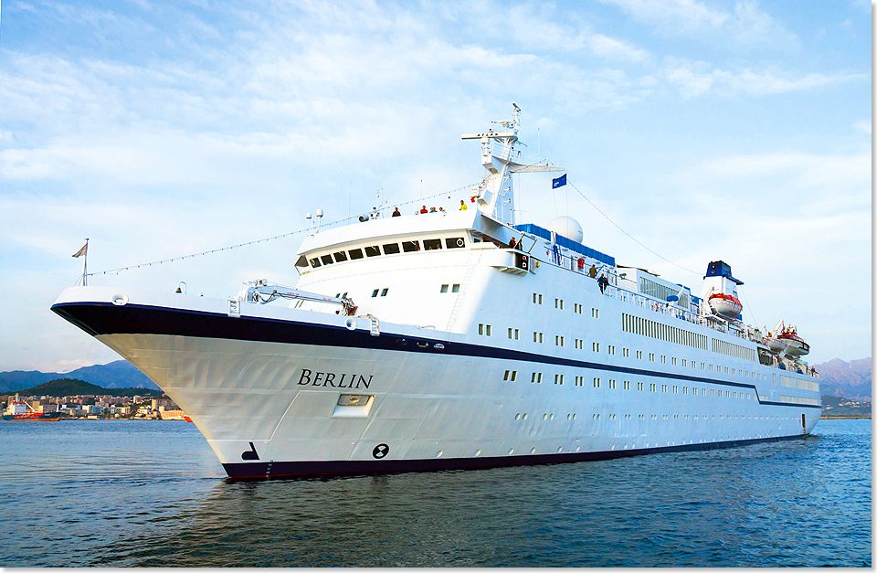 17605 MS BERLIN im Roten Meer Foto FTI Cruises